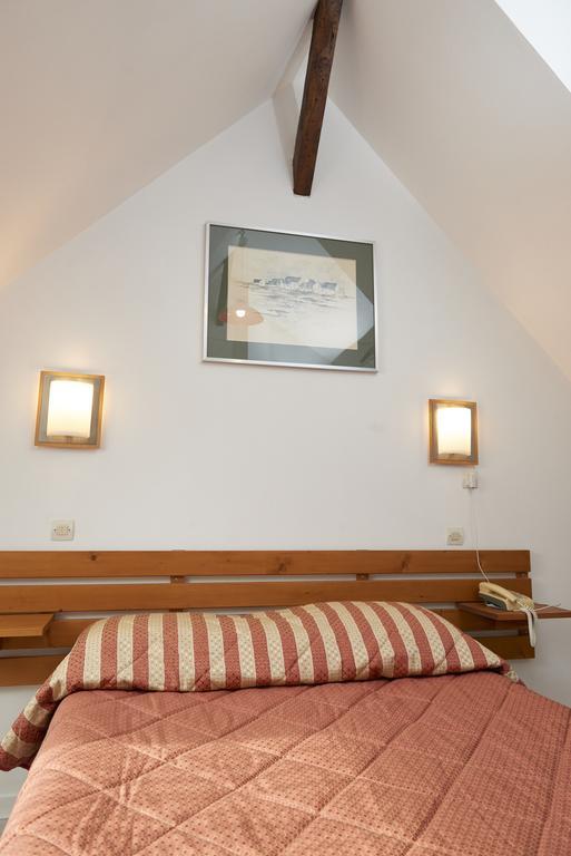 Chambres D'Hotes Du Colvert Forges-les-Eaux Exteriör bild