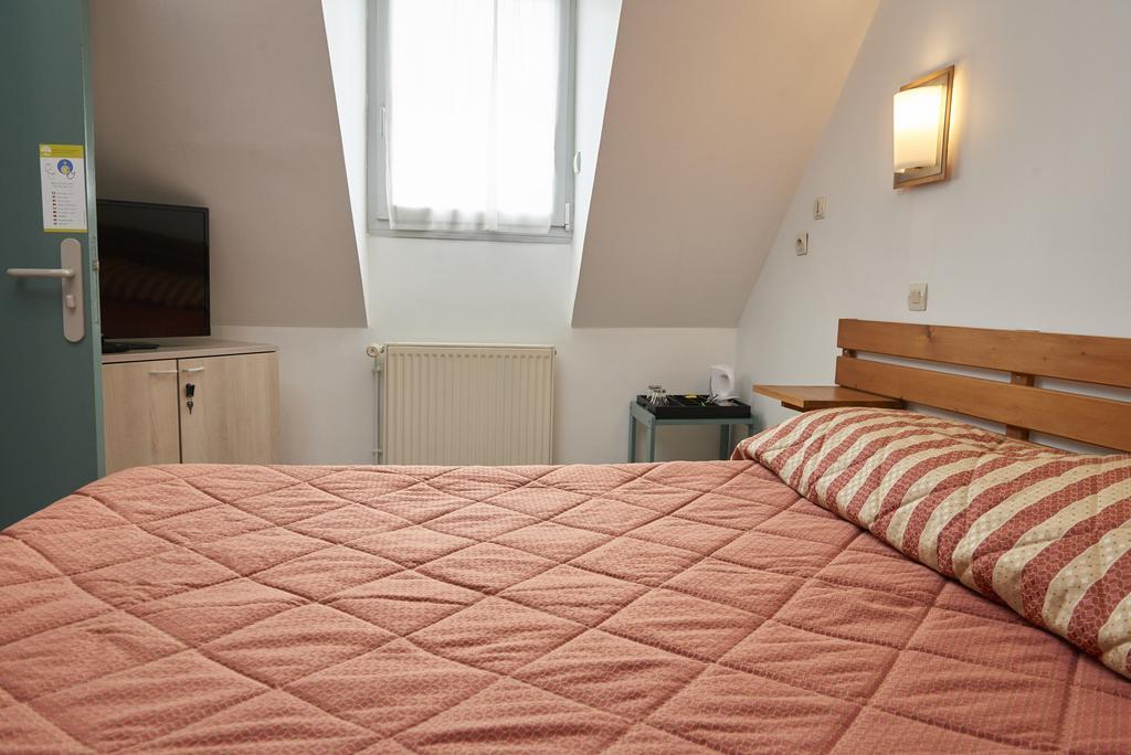Chambres D'Hotes Du Colvert Forges-les-Eaux Exteriör bild